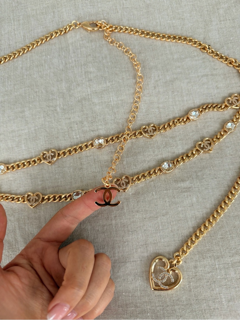 ✨CHANEL Gold Heart Charm Chain Belt with Crystal Accents💛